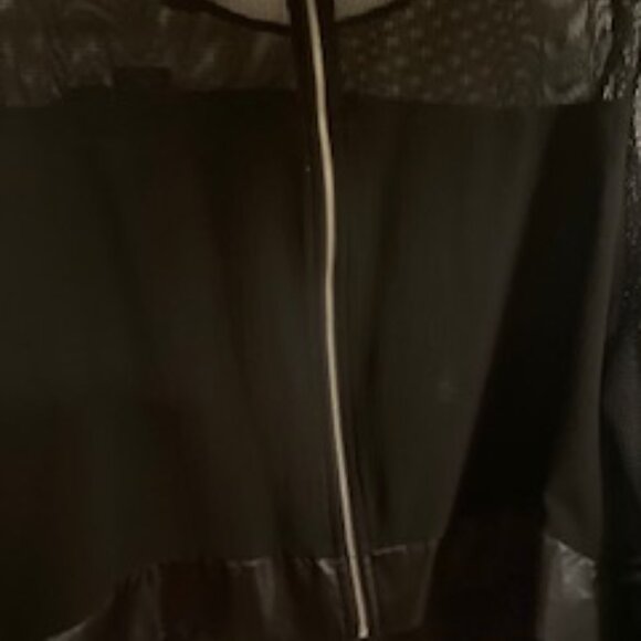 Ladies Shortie Net Top with bell sleeves - Picture 4 of 4